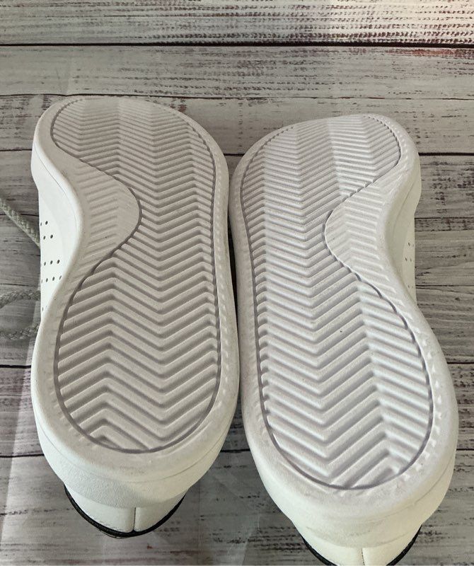 NWB Women's Adidas Advantage 2.0 White Sneakers Size 8.5 Retail $70