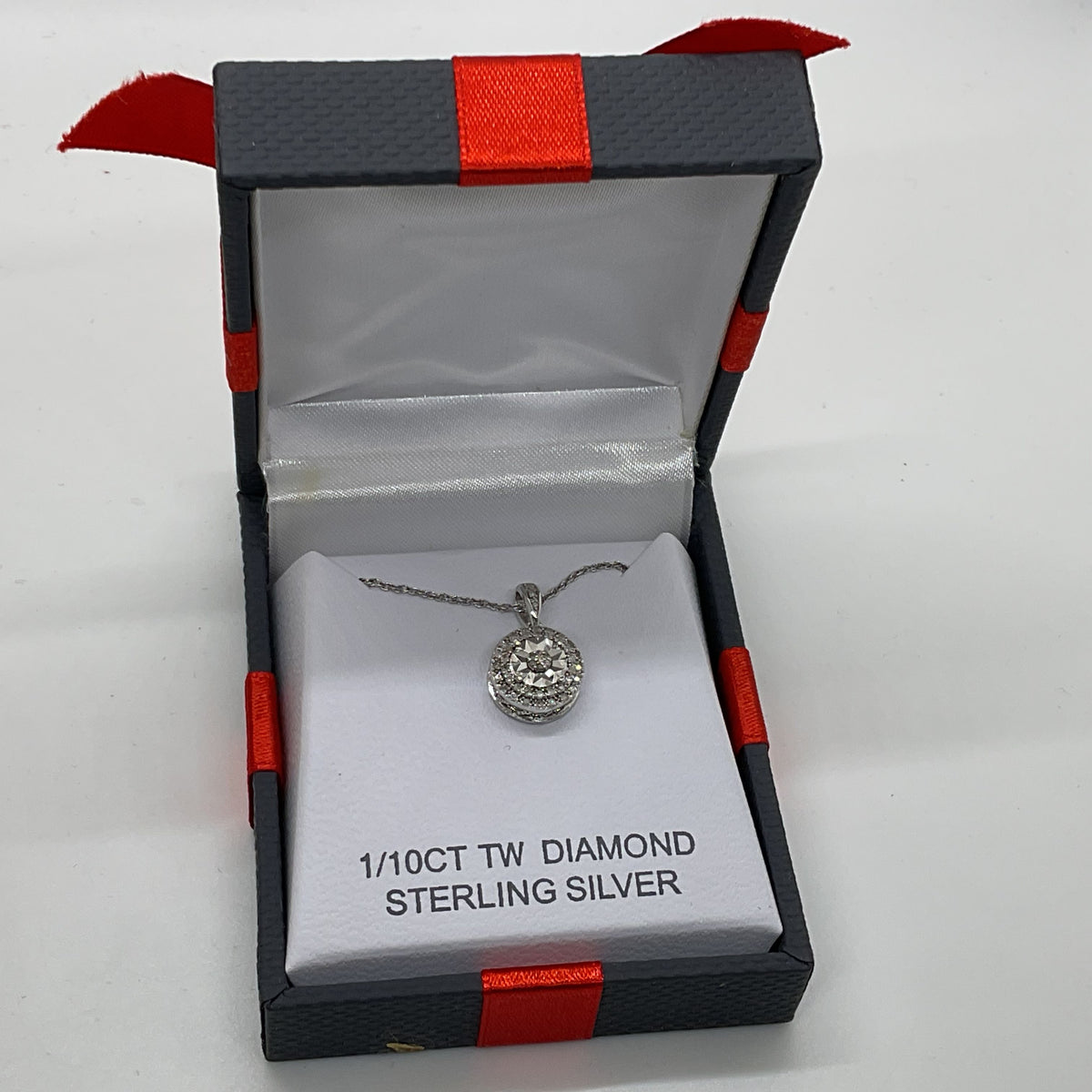 NEW Sterling Silver 1/10CT TW Diamond Pendant 18" Chain Necklace- 2.60g
