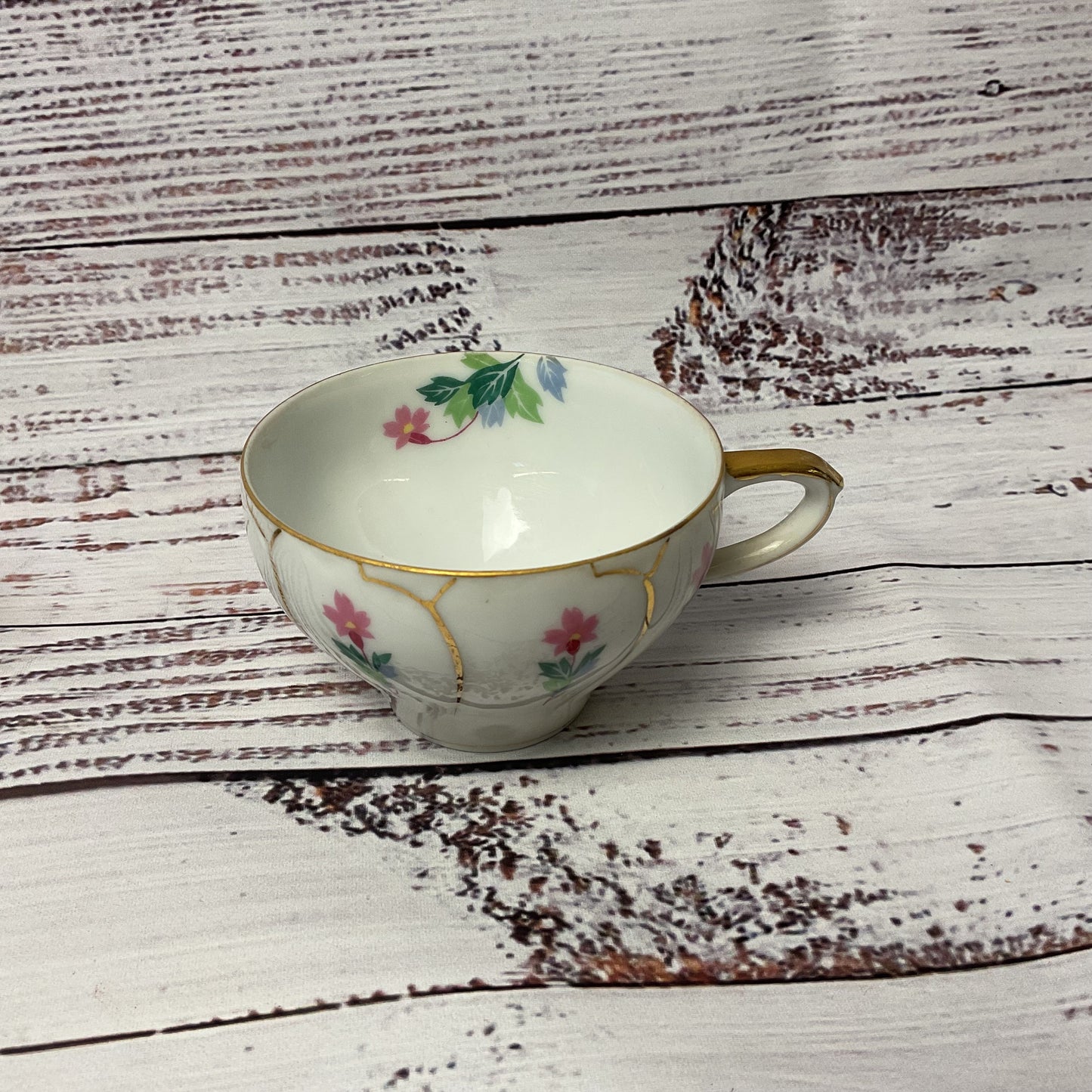 Giftcraft Teacup Off Center Large Saucer Plate Floral Design Lot Of 7 1/2