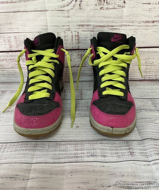Nike Dunk High Supreme Spark Rave Pink High top Sneakers Size 8 COMES WITH BOX