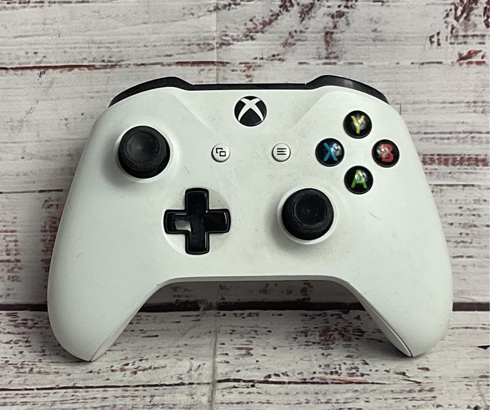 Microsoft XBox One Set of 2 Wireless Controllers Black White