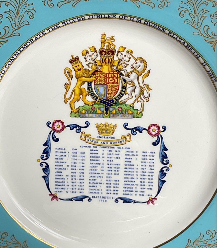 Aynsley Bone China 1977 Silver Jubilee of Queen Elizabeth II Plate Multicolor