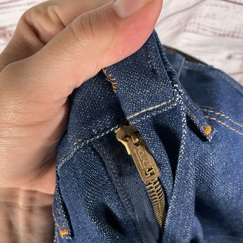 Vintage 80s Deadstock Wrangler Middleweight 12.25 oz Straight Leg Jeans 28x34