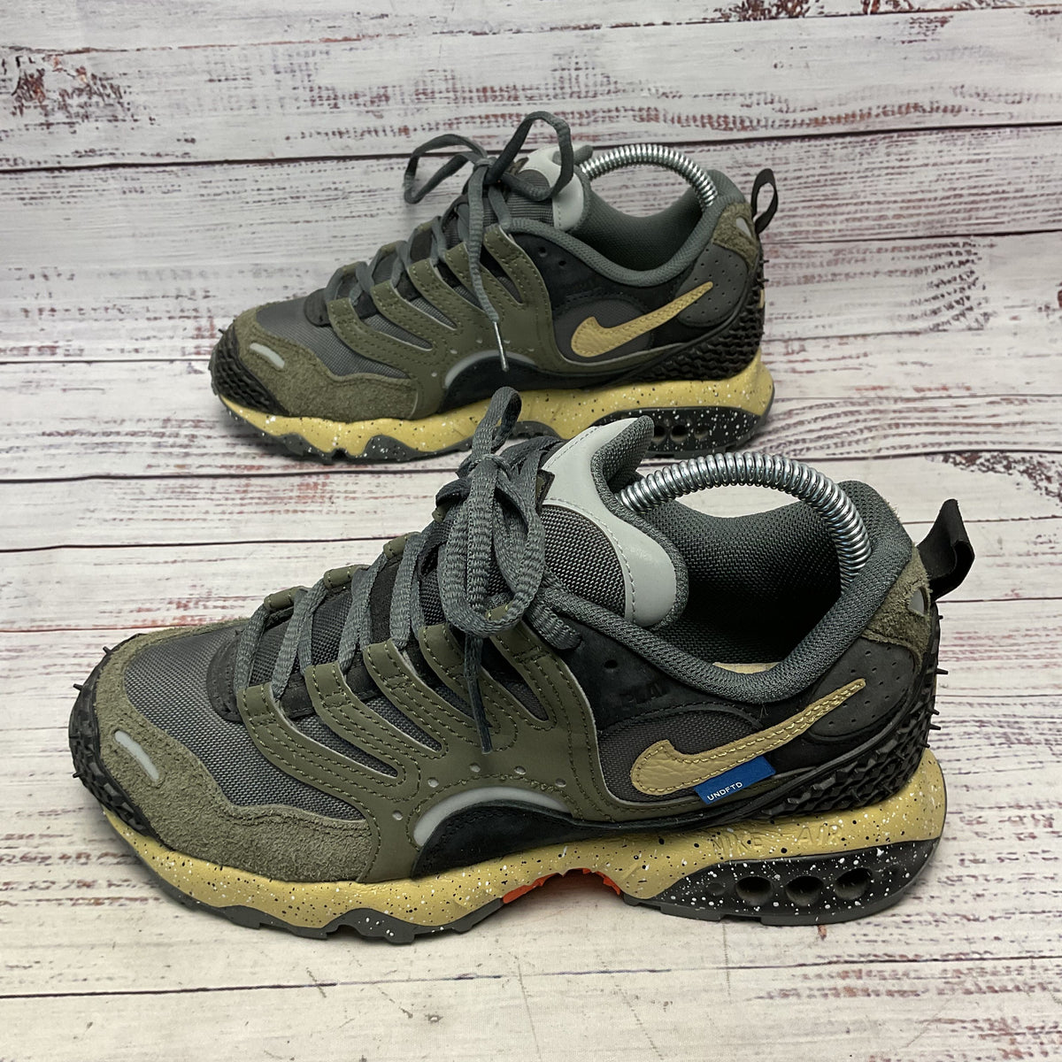 Nike X Undefeated Air Terra Humara Green Sneaker Athletic Shoe Men Size 6