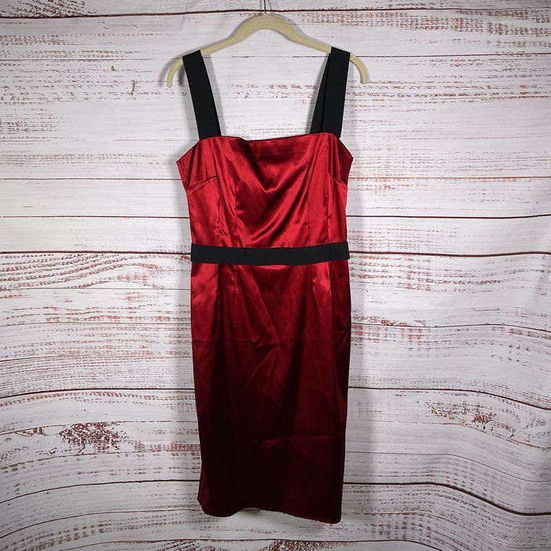 Dolce & Gabbana Red Satin Leopard Lined Sleeveless Knee Length Dress Size 44