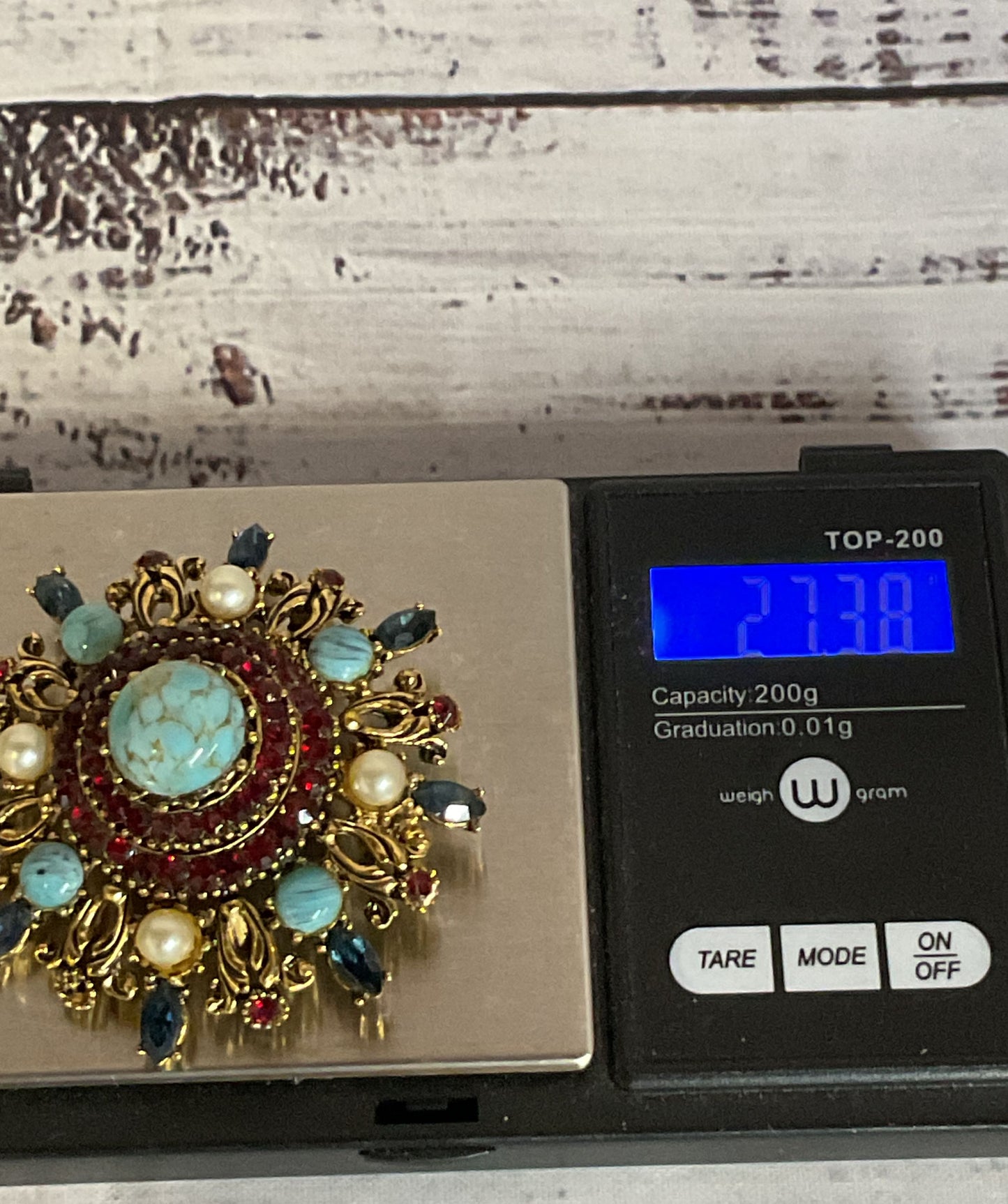 Karu gold tone Vintage Brooch