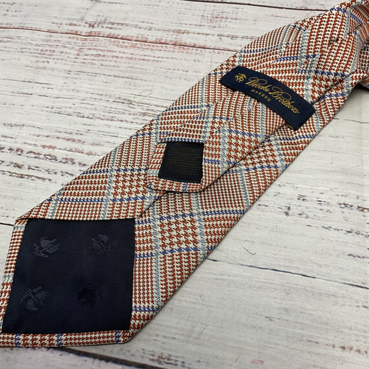 Brooks Brothers Red White Blue Hounds Tooth 100% Silk Neck Tie - 58"L 3.5"W