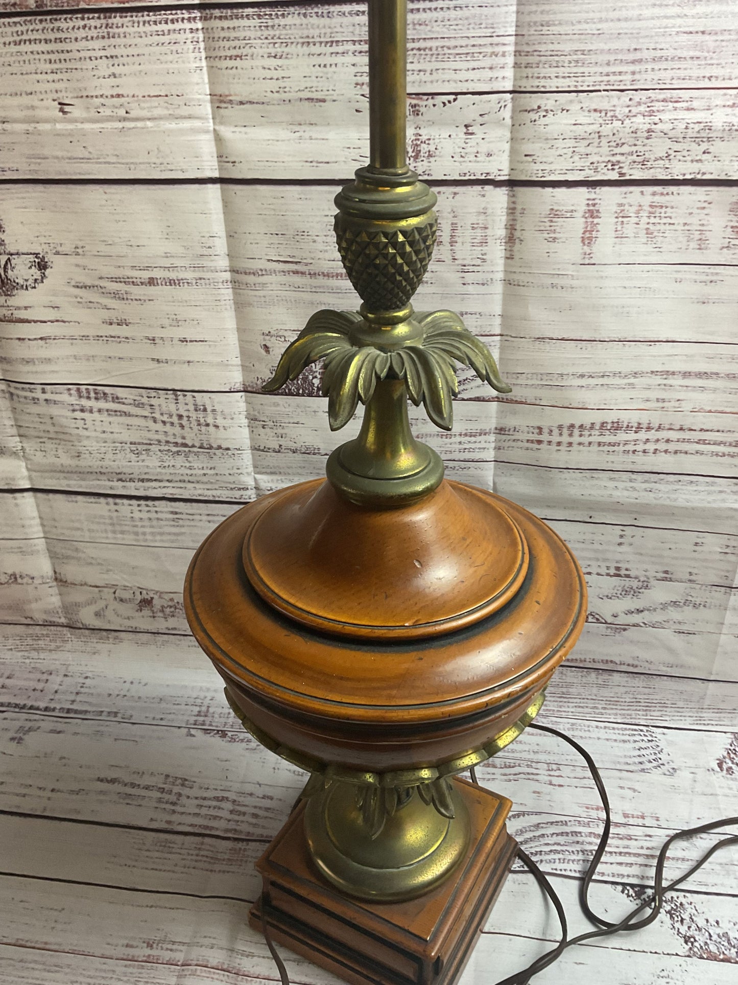 Stiffel Wood And Floral Brass Table Lamp TESTED