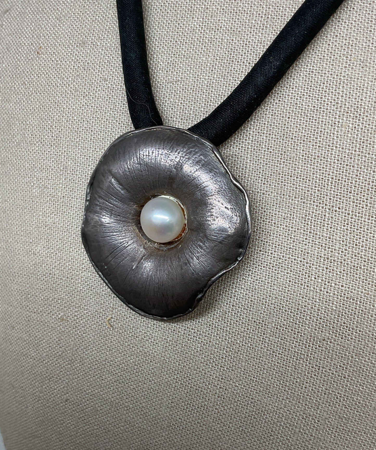 Unbranded Sterling Silver Large Flower Pendant with Pearl Fabric Necklace