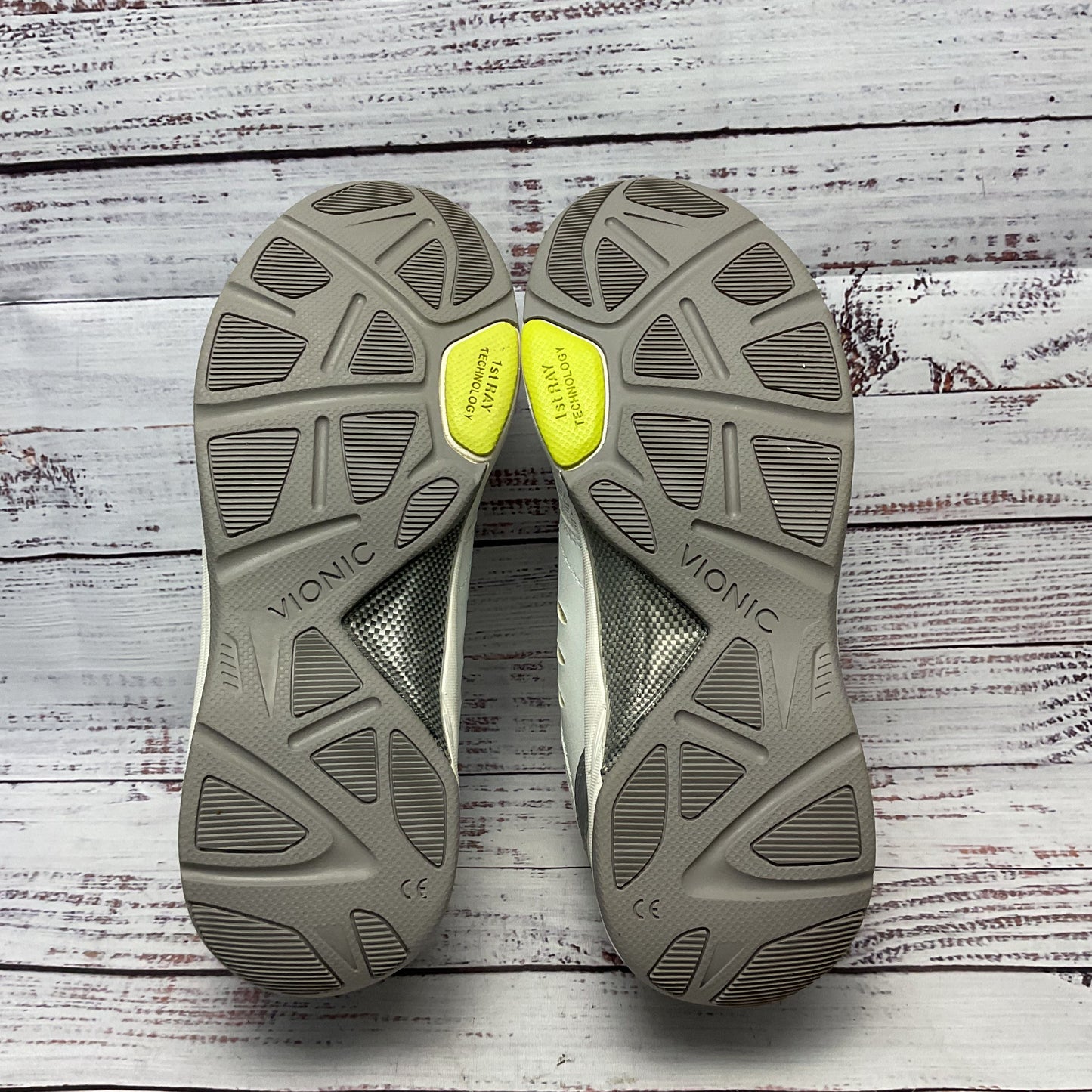 Vonic Venture Sneaker Grey Athletic Shoe Women Size 7
