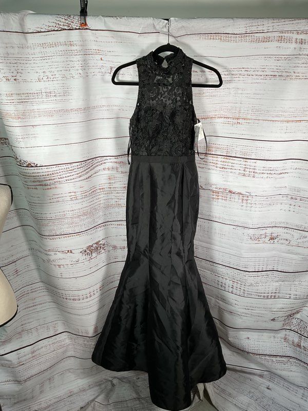 NEW Aqua Women's Black Lace Floral Top Long Gown Dress Size 2