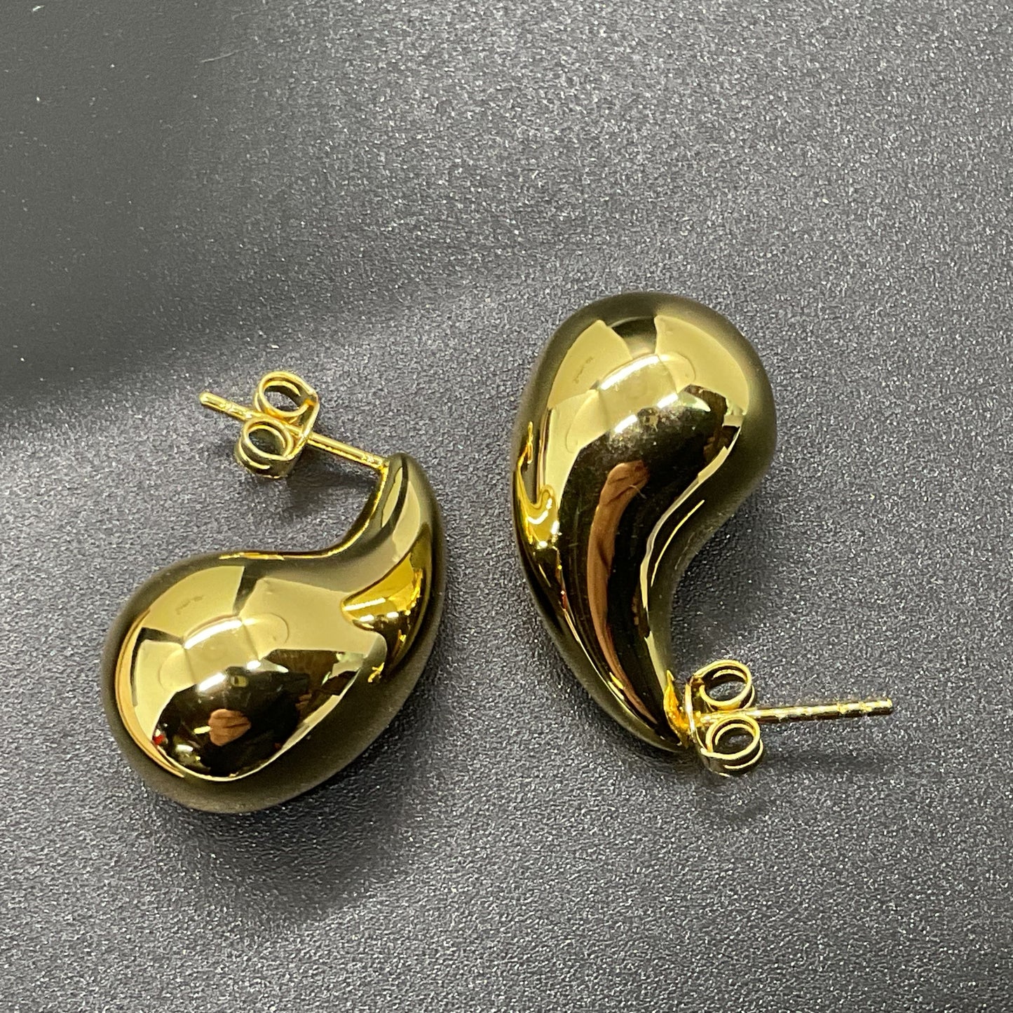 NEW SAMI JEWELS Gold Tone Teardrop Earrings