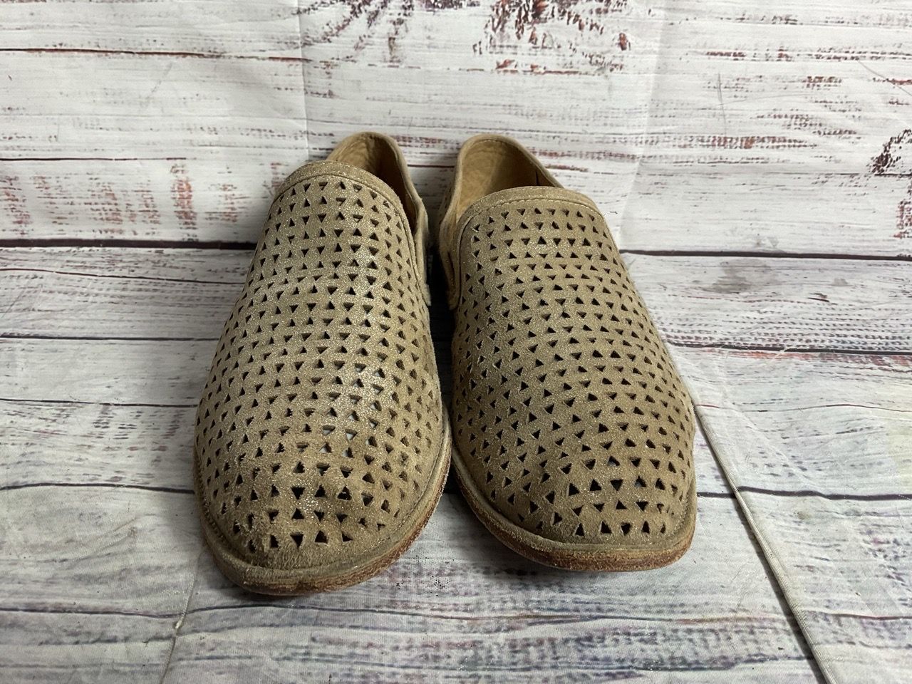 Trask Suede Leather Ali Perforated Loafers Beige 7.5