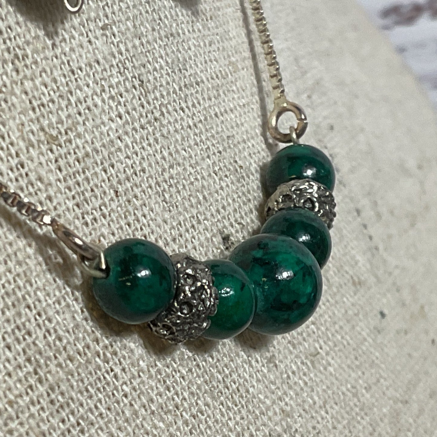 ITALY Sterling & Green Gemstone Beaded 15" Chain Necklace w/ Earrings- 11.17g