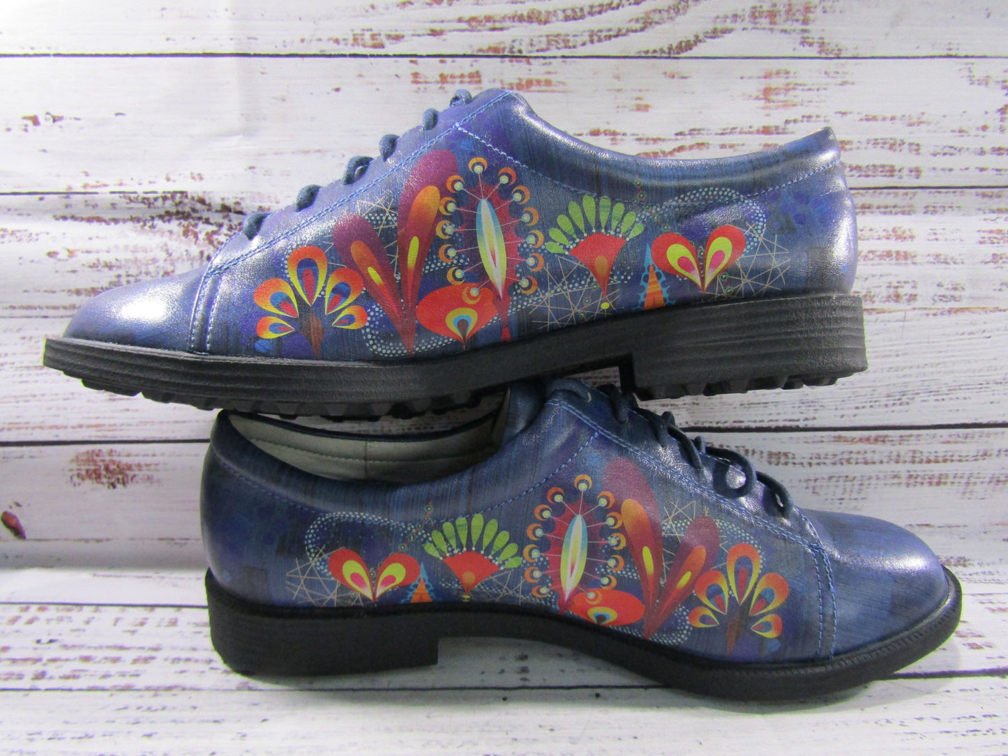 Icon Women's Blue Floral Print Sneakers Size 11
