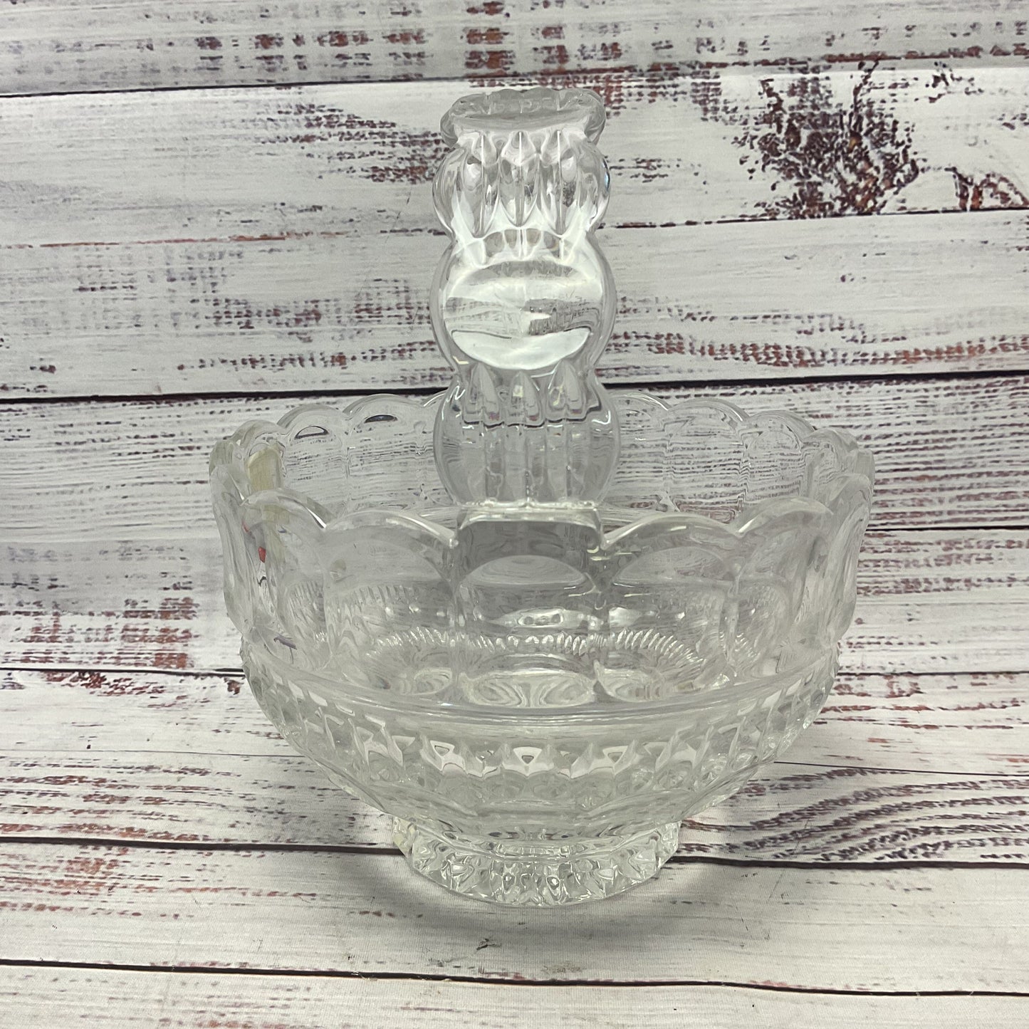 Fifth Avenue Crystal Polish Crystal Clear Glass Basket 8"