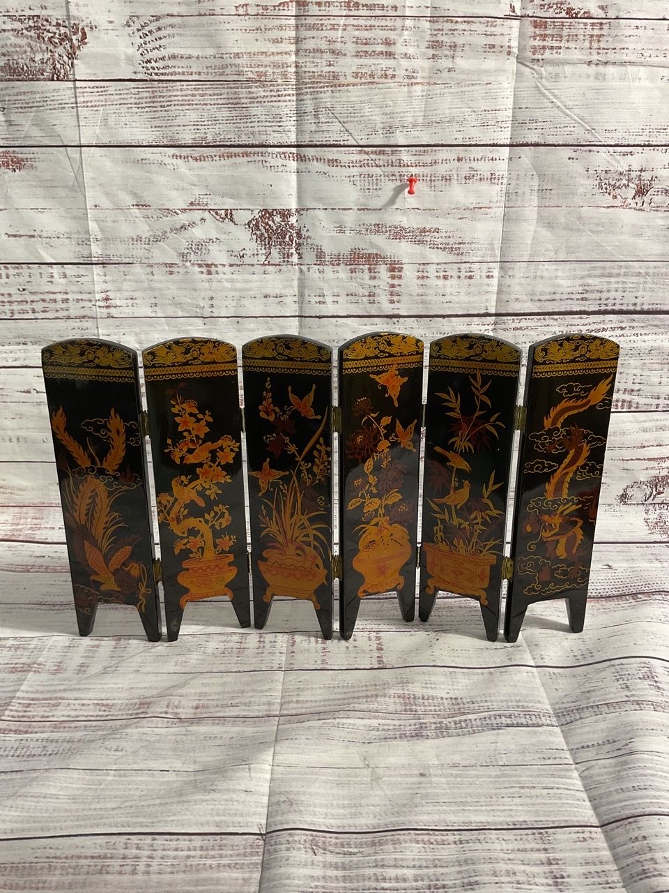 Vintage 6 Panel Lacquered Screen Hand Painted Woman Mother Of Pearl