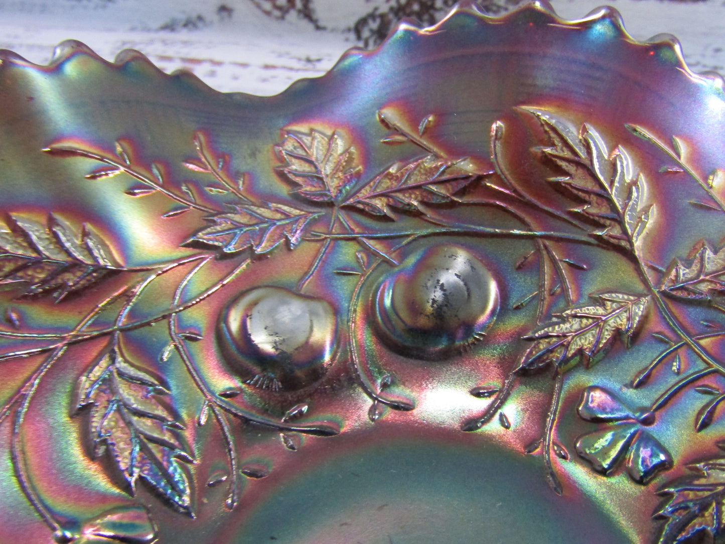 Northwood Glass Fruit Vine Repousse Bowl
