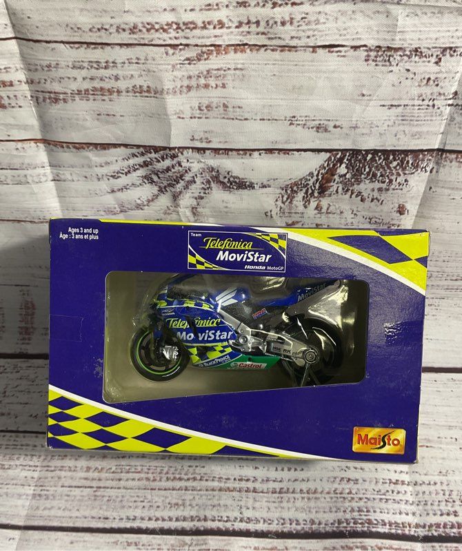 Maisto 1:18 Honda RCV Motogp 2004 Telefonica Movistar Colin Edwards Diecast