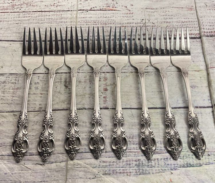 Onedia Vintage Set of 8 Renoir Pembrooke Salad Forks Stainless Steel