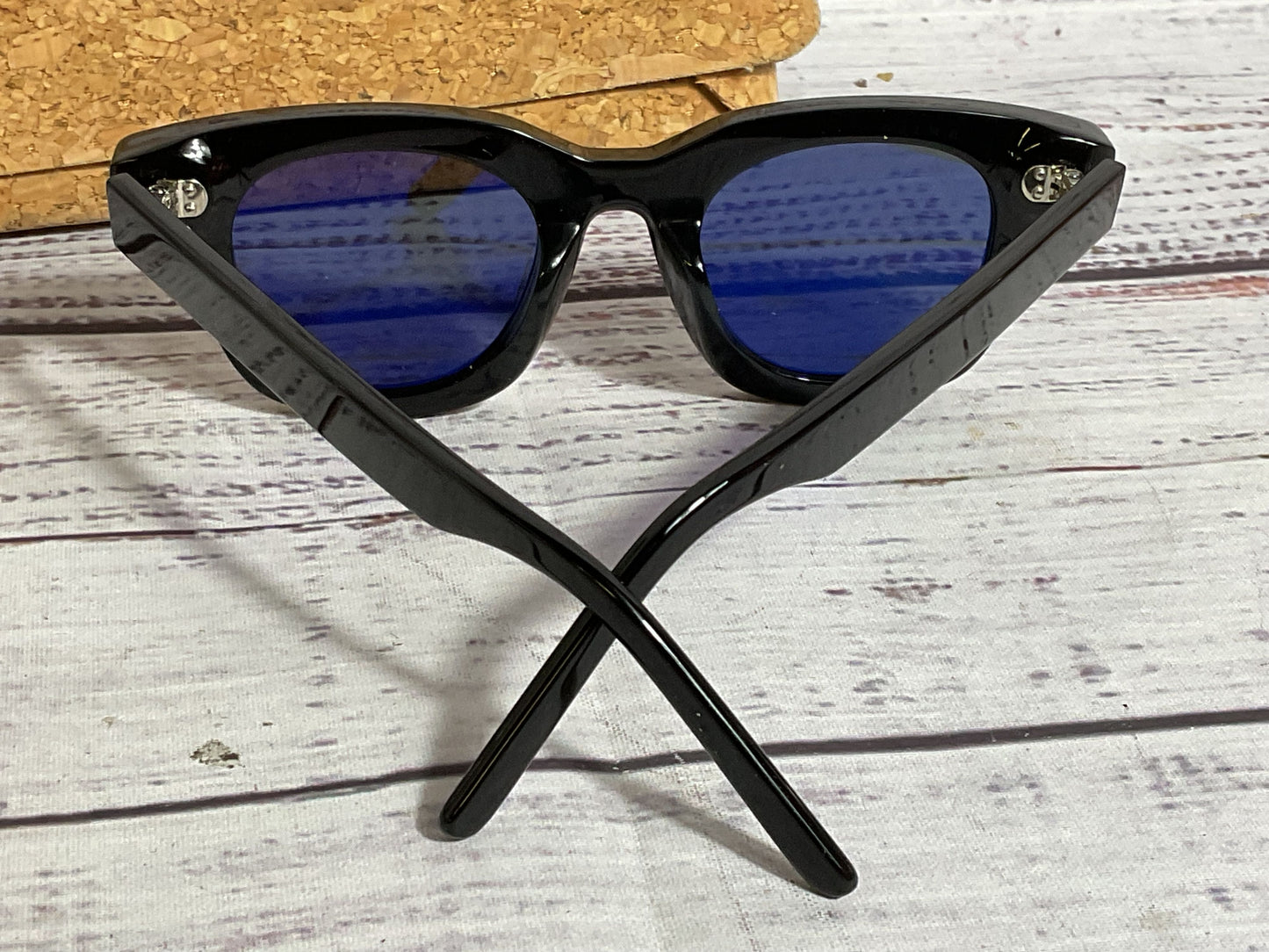 AKILA Black Apollo Kids Sunglasses with Case