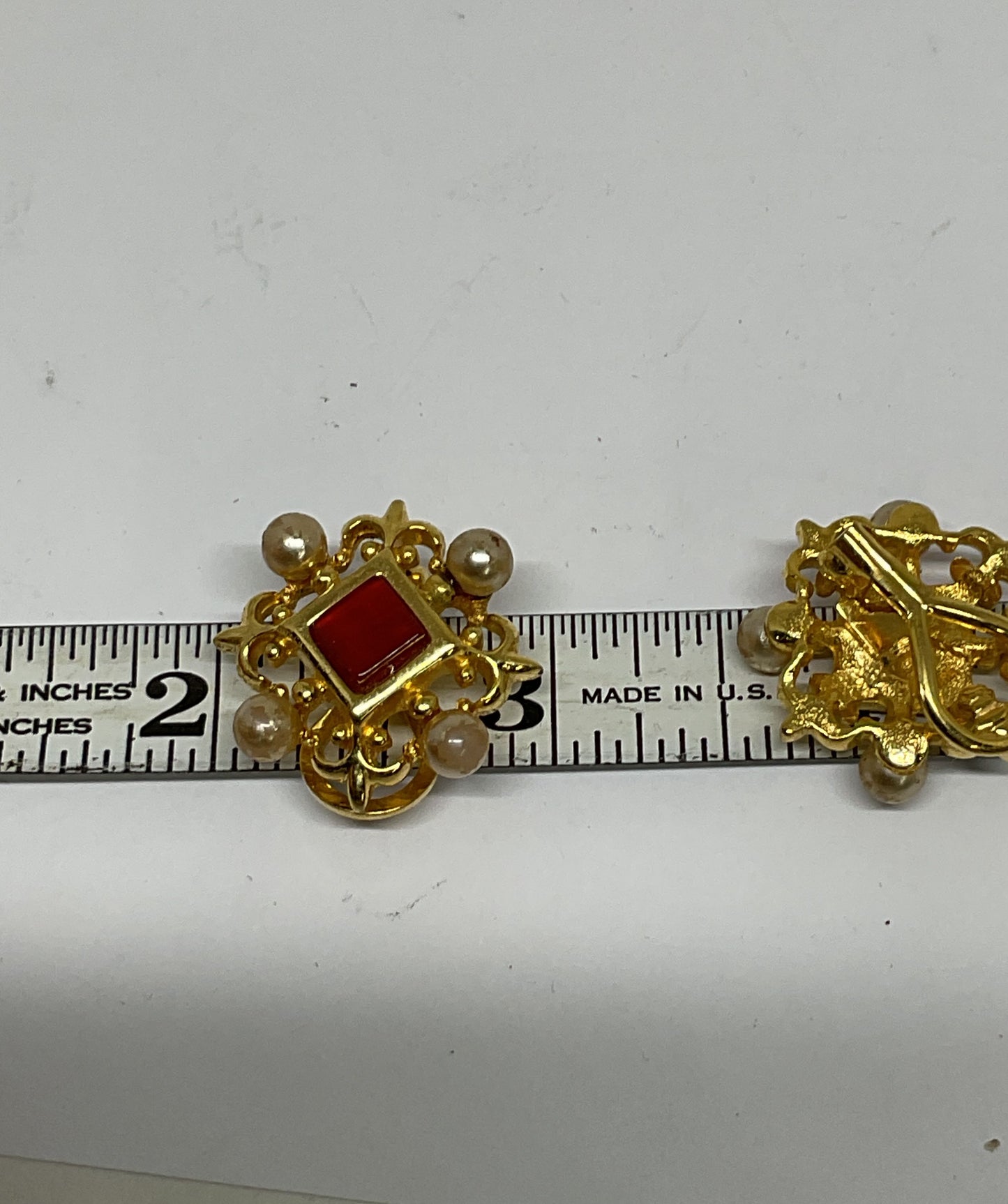 MMA Metropolitan Museum of Art Gold Tone Vintage Clip On Earrings