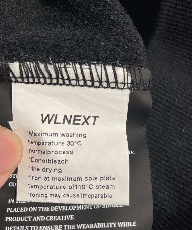 WLNEXT Men's Black Pullover Hoodie Sweater Size L Old English Logo