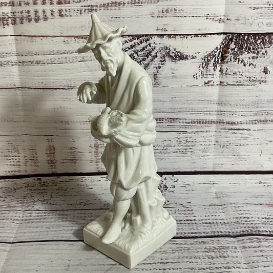 VTG FITZ & FLOYD Chinoiserie Blanc De Chine Chinese Figurine Man w/Fish- 8.25"
