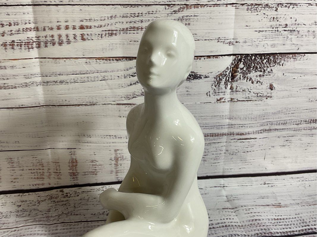 ANTIQUE ROYAL DUX Duchcov Pink Triangle Bohemia Nude Girl Porcelain Figurine 9"