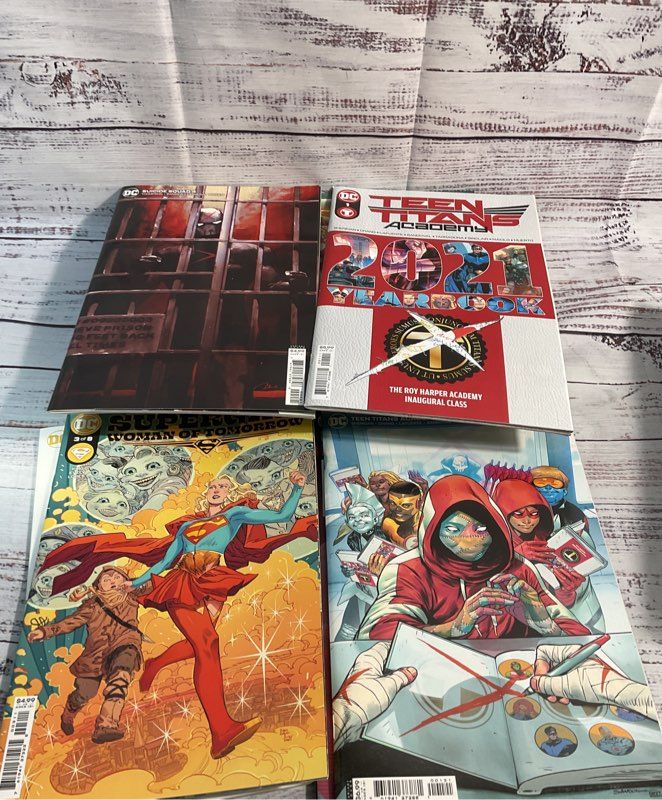Lot Of 50+ Mix Dc Comics Flash-Shazam-Wonder Woman-Superman And More