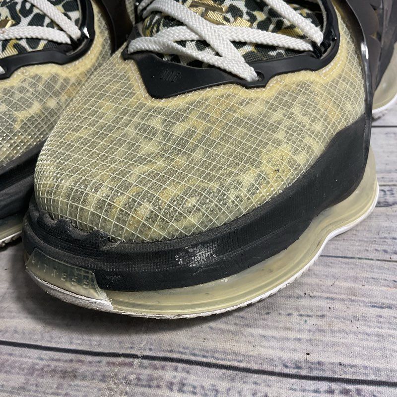 Nike Lebron 19 Royalty White/Metallic Gold Animal Print Athletic Shoe Men's 11.5