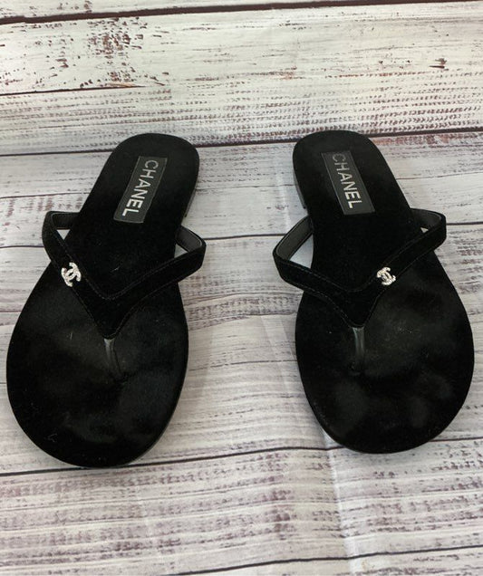 Women's Chanel 24S velvet crystal CC logo thong sandals Size 39C US 8.5 Wide
