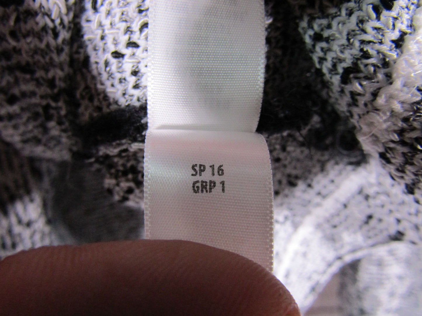 St. John Women's Black & White Full Zip Tweed Blazer Jacket Size 12