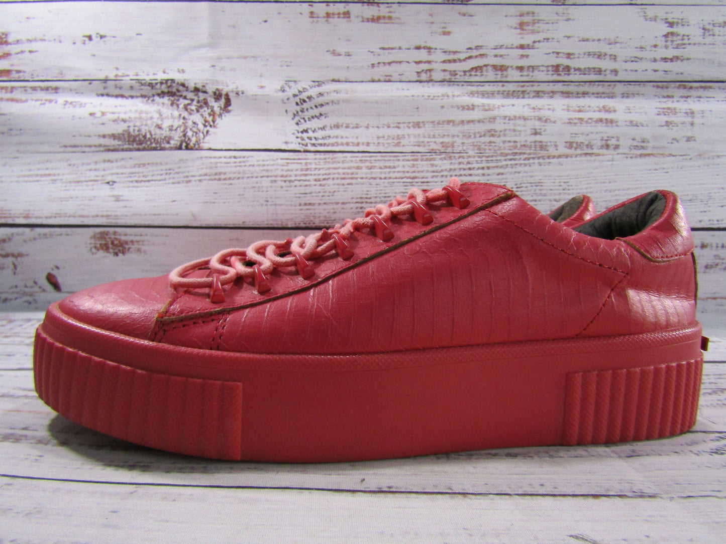 Kendall + Kylie Reese Women's Red Embossed Leather Platform Sneakers Size 7