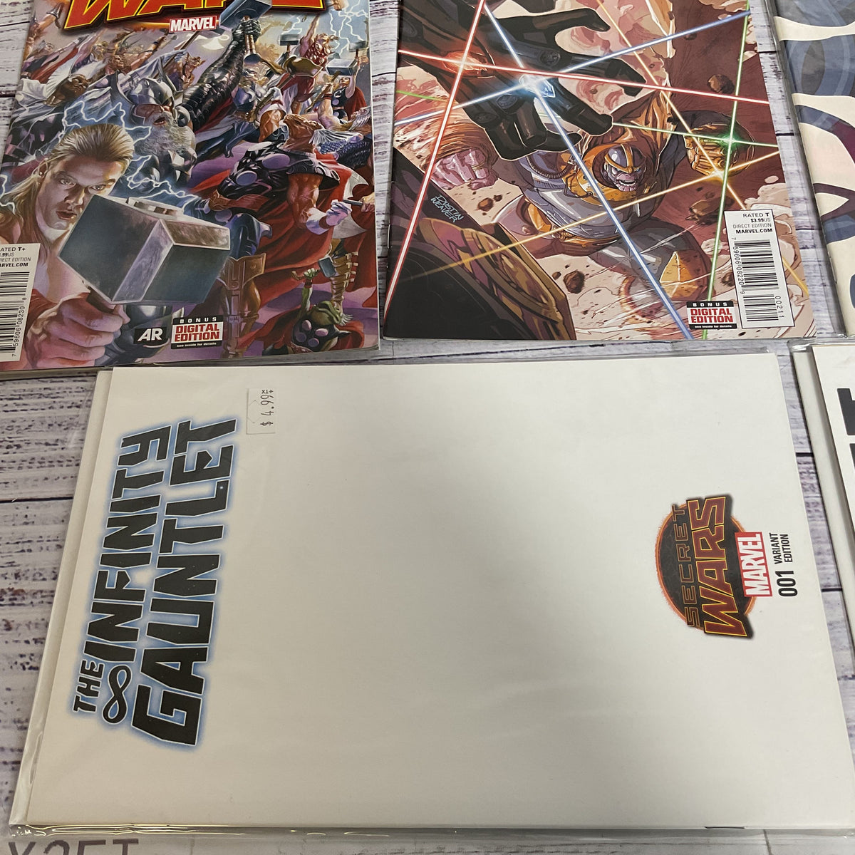Set of 10 MARVEL Secret Wars Comic Magazines