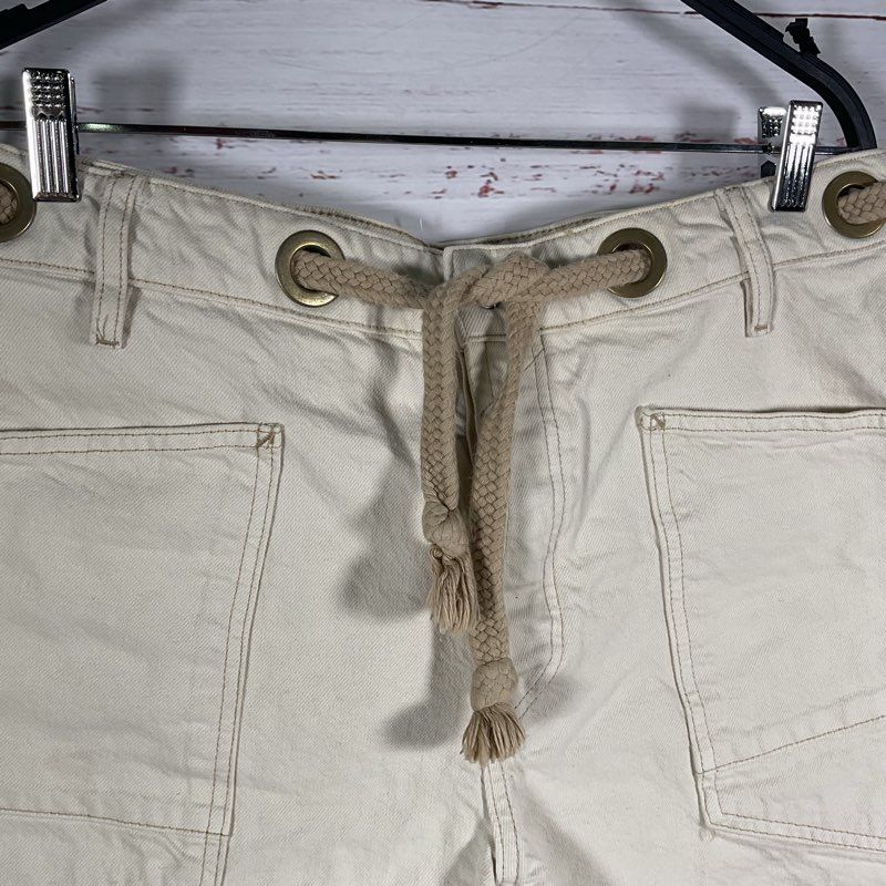 We the Free Ivory Moxie Barrel Rope Belt Jean Shorts - Size 30