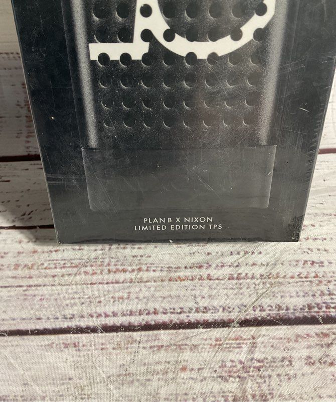 NEW Sealed Nixon x Plan B TPS Wireless Portable Speaker Limited Edition Black