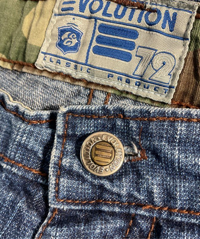 Vintage Evolution Men's Blue Denim Distress Green Camo Size 36 Cotton