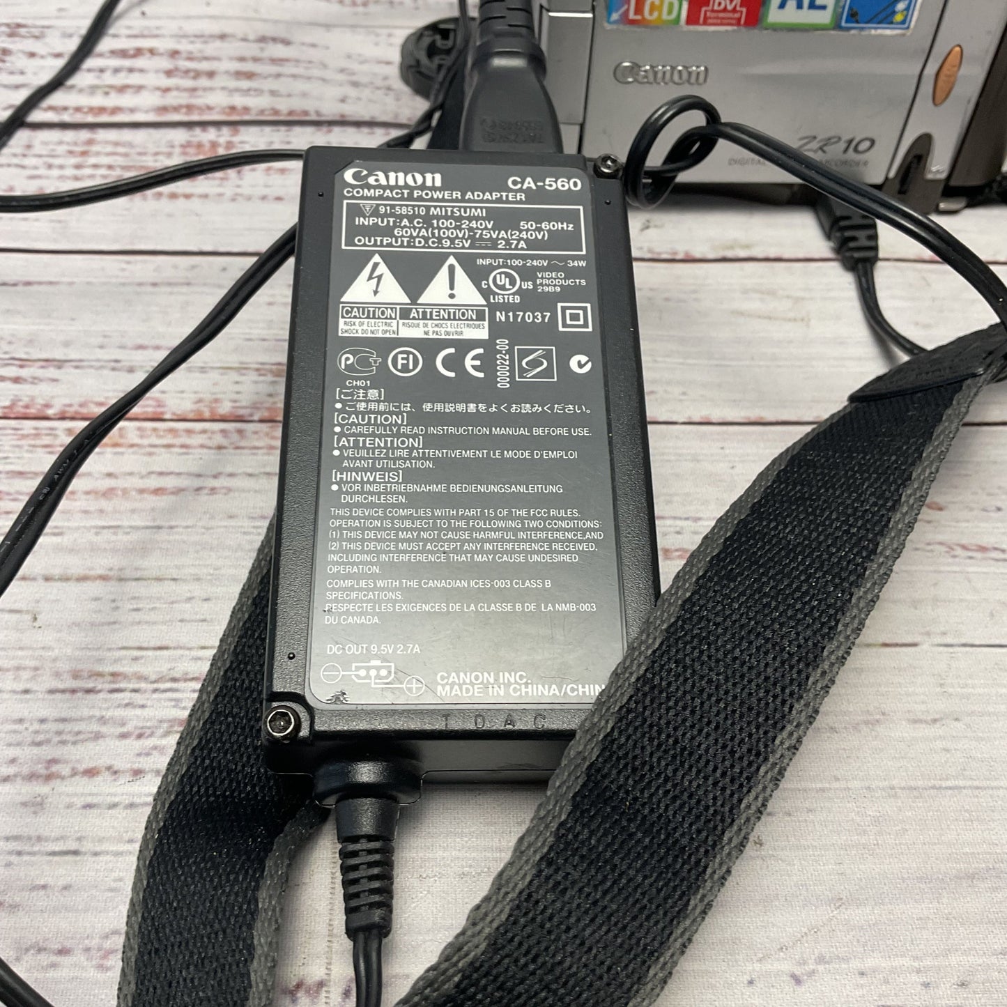 Canon Mini DV ZR10 Digital Camcorder Camera Stuck Tape*