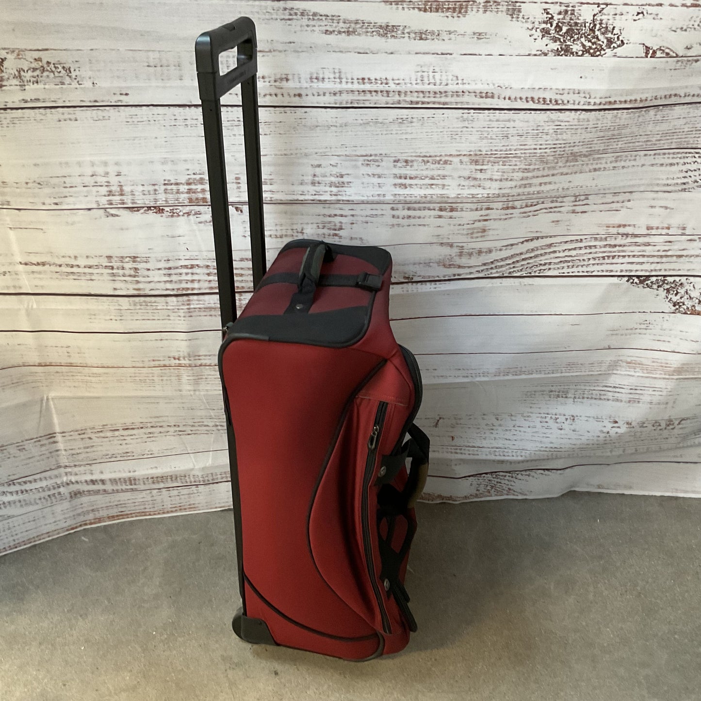 BRIGGS & RILEY Transcend 26” Red Upright Rolling Duffle Luggage 04-TDUD526
