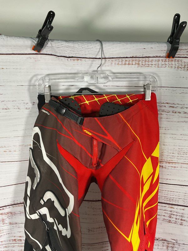 Fox 360 Racing Pants - Motocross Pants - Fox Racing - Size 30 Black & Red