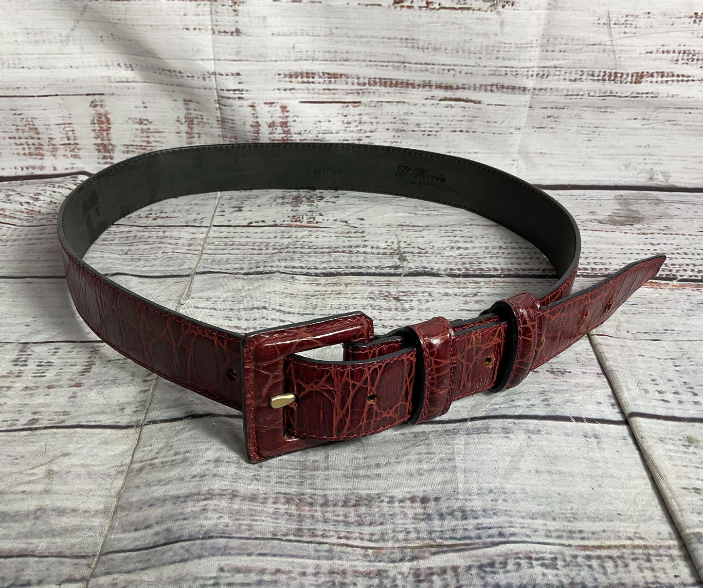 Il Riccio Vintage Crocodile Embossed Leather Belt Red