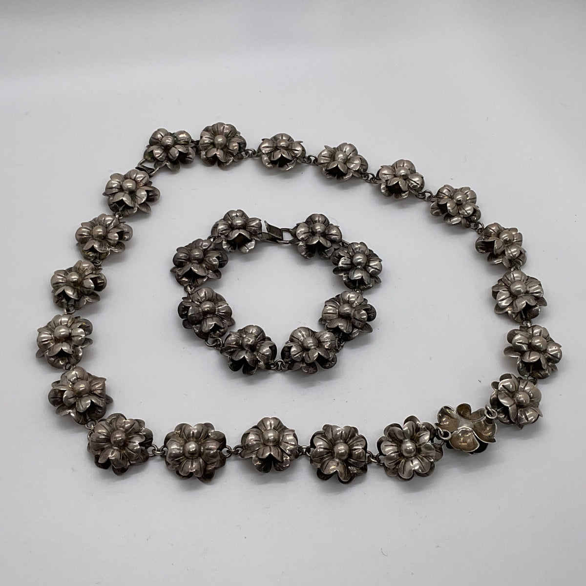 VTG. Sterling Silver Flower Link 18" Necklace & 7" Bracelet- 57.91g