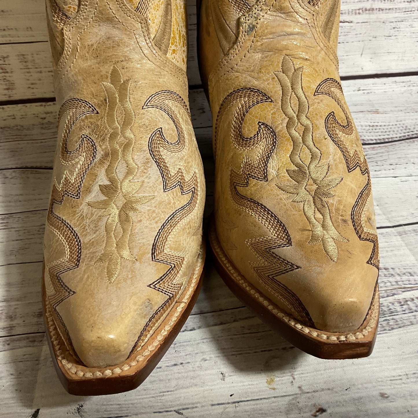 DAN POST Women's Tan High Cowboy Boots- SZ 9M (AS-IS- HAS STAINS)