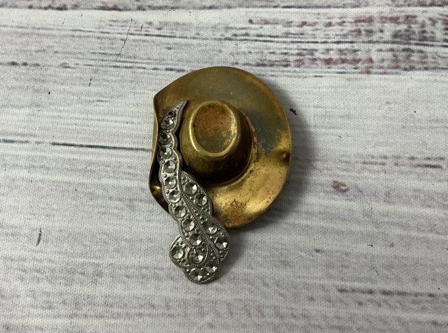 Vintage Brass Hat Brooch with metal stylized feather