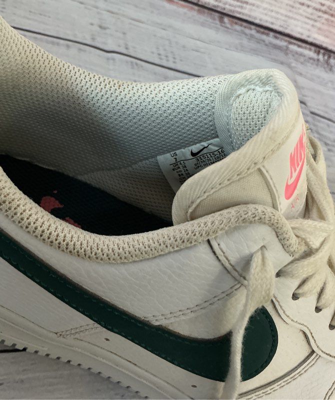 Women's Nike Air Force 1'07 White With Dark Teal Sneaker Size 7