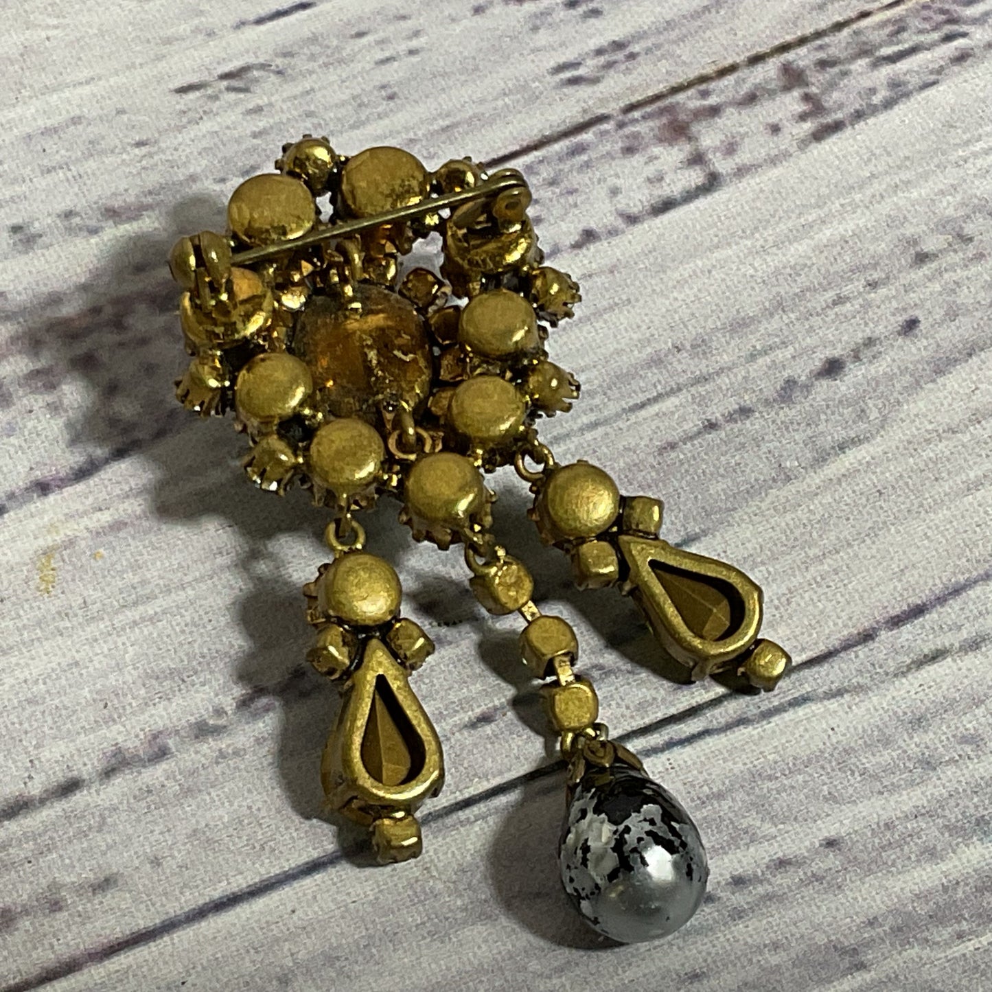 VTG. In Style of CLAUDETTE Cat Foil Glass & Rhinestone Brooch- 2.75"