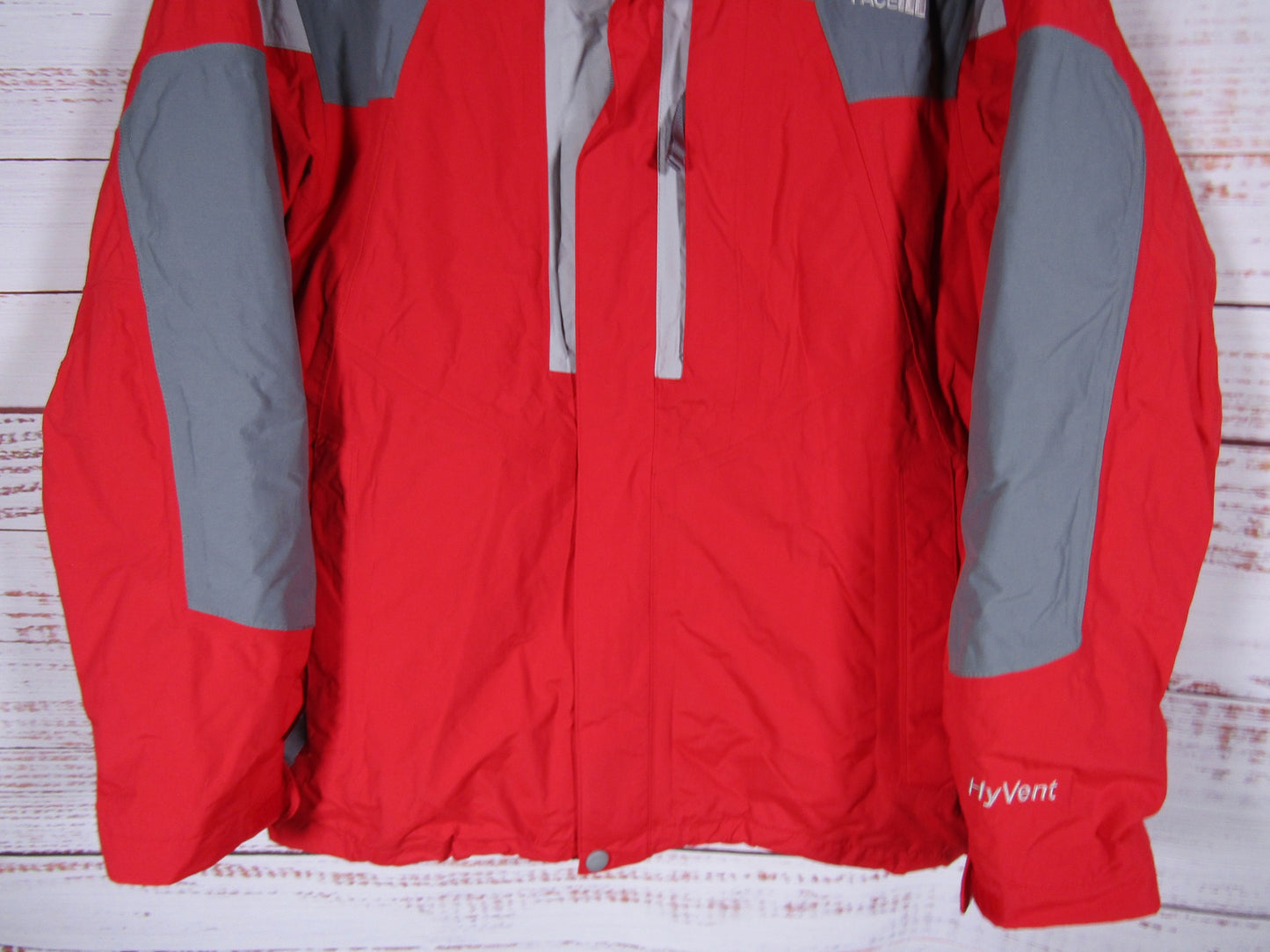 The North Face HyVent Boy's Red Ski Winter Jacket Size XL