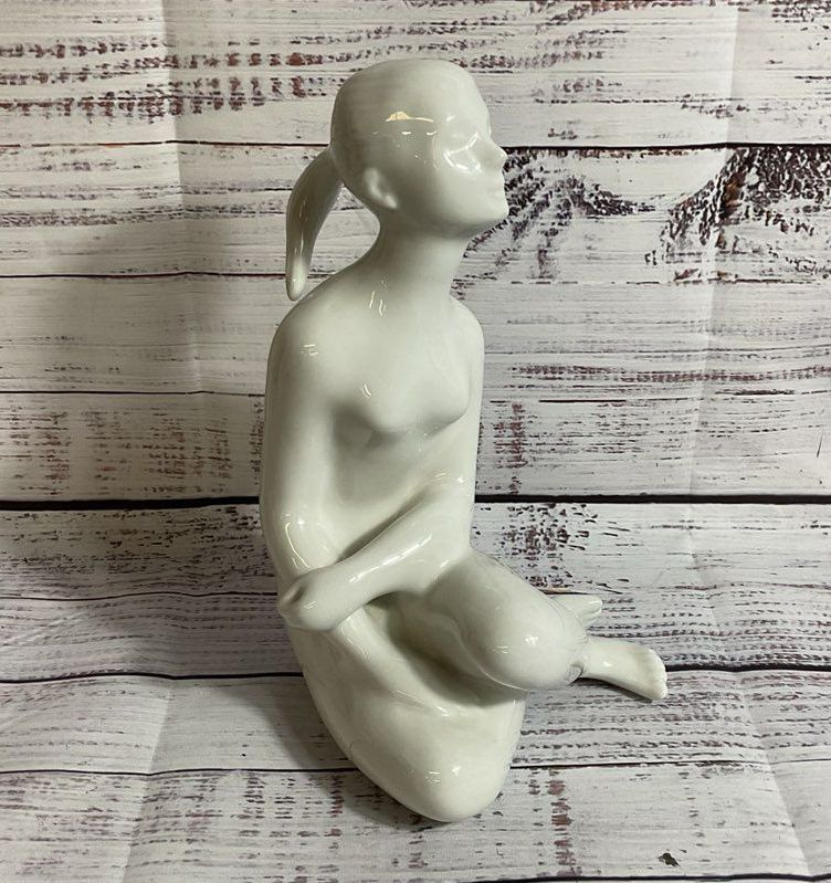 ANTIQUE ROYAL DUX Duchcov Pink Triangle Bohemia Nude Girl Porcelain Figurine 9"