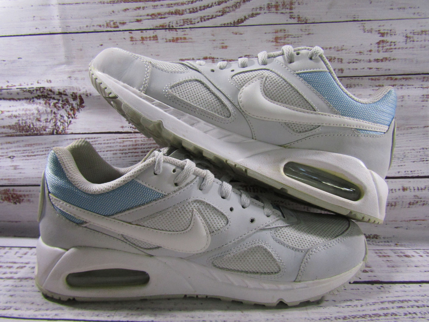 Nike Air Max IVO Pure Platinum Women's Low Top Sneakers Size 10 580519-014